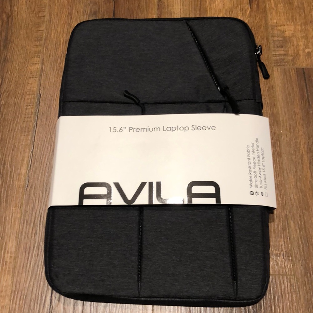 Avila 15.6” Premium Laptop Sleeve